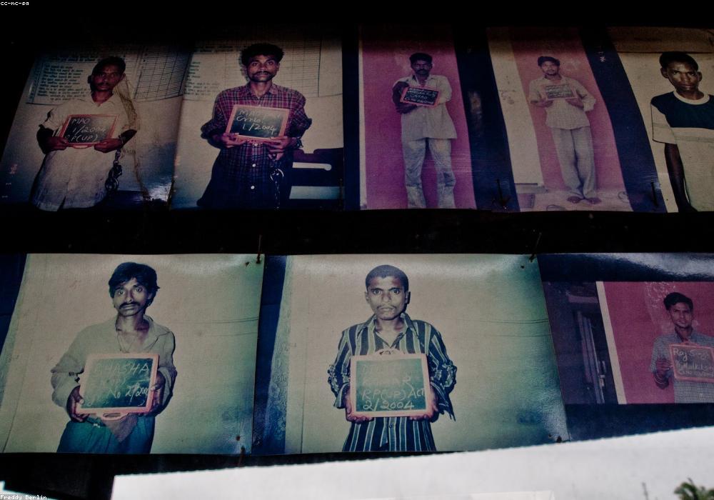 राजस्थान के भिवाड़ी में वेतन वृद्धि को लेकर हुआ बवाल, पुलिस ने किया लाठीचार्ज