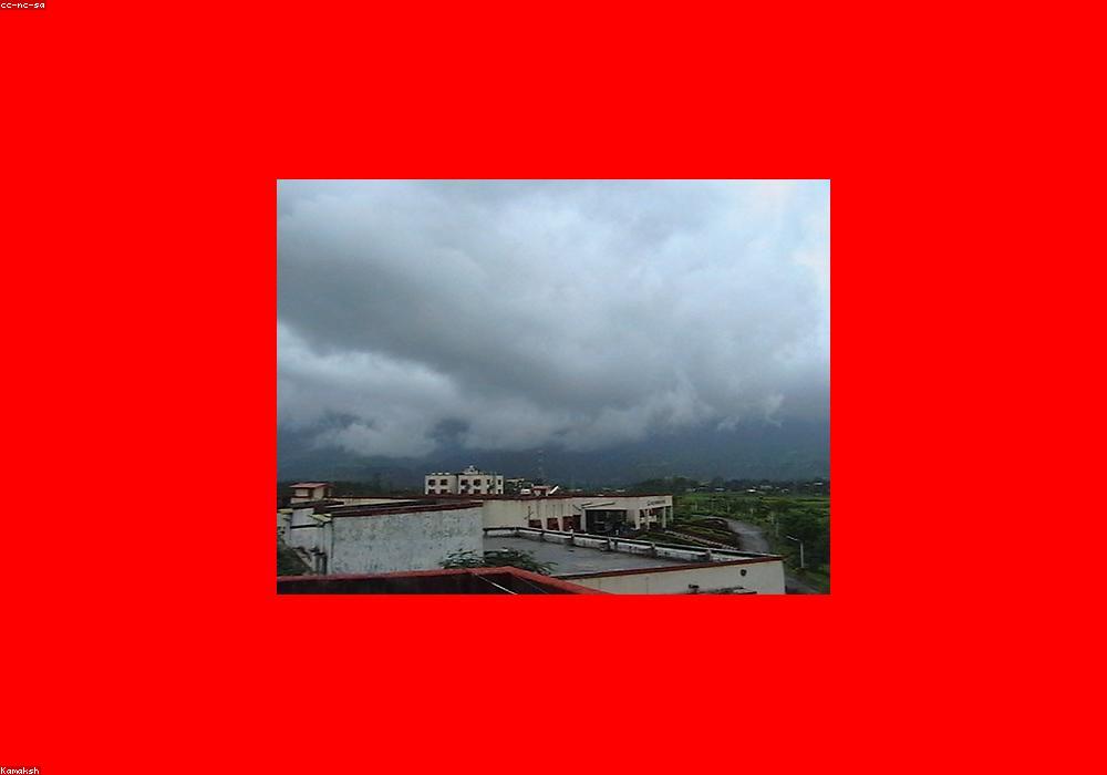 रेगिस्तान में बिछी बर्फ की चादर: राजस्थान में बेमौसम बारिश और ओलावृष्टि