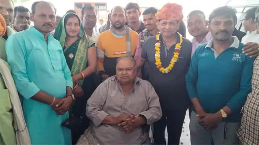अलवर की राजनीति के 'भीष्म पितामह' का निधन: 4 बार के विधायक बाबूलाल बैरवा ने ली अंतिम सांस; कांग्रेस, बीजेपी और निर्दलीय के रूप में रहे कठूमर के सिरमौर 3 image 16